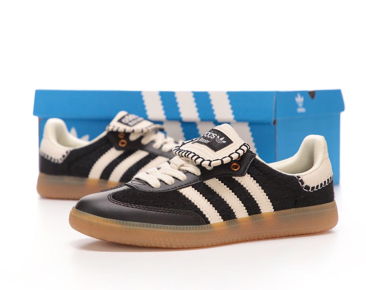 Жіночі чорні Кросівки Adidas Samba Wales Bonner