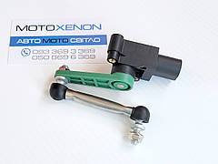 Датчик дорожнього просвіту Volkswagen Touareg NF, FL 7P0616571 задній в зборі з тягою, датчик положення кузова