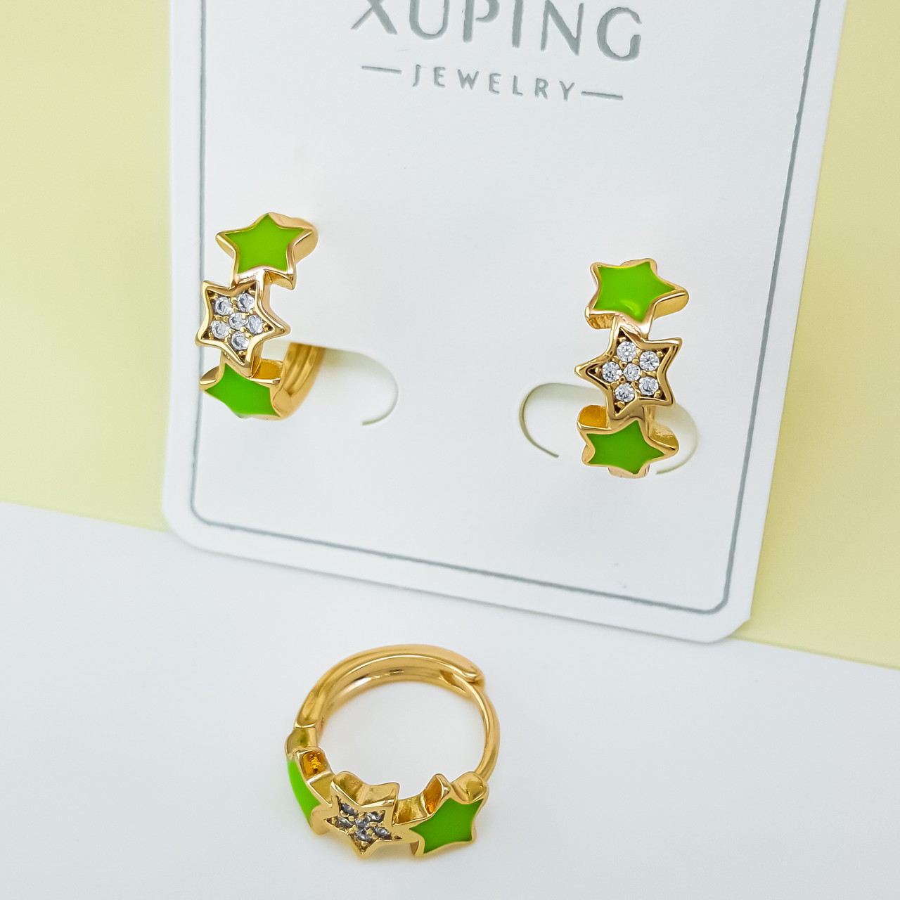 Сережки "Сузір'я" з салатовою емаллю та камінням, медичне золото Xuping 18К, дитячі