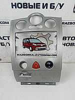 Накладка пластик центральной консоли Renault Megane 2 (2003-2009) OE:8200178630