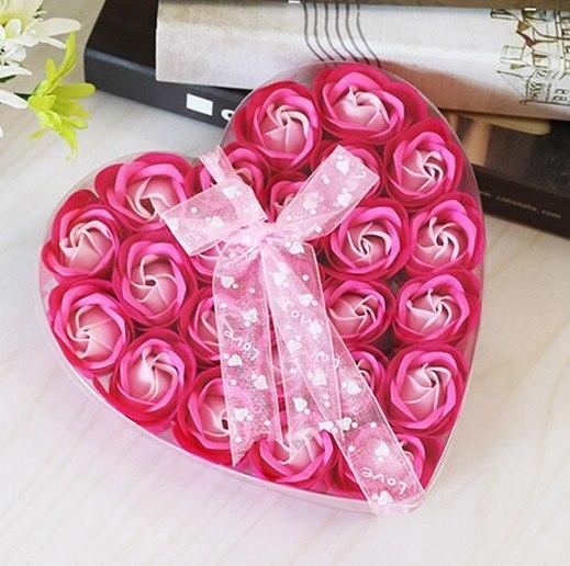 Подарунковий набір мила у вигляді пелюсток троянд, мильні троянди. Троянди з мила 24шт рожеві