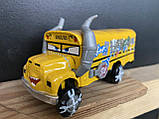 Автобус із мультфільму Тачки 3 RESTEQ. Автобус Міс Крихітка. Іграшка Miss Fritter вантажівка з мультфільму Cars 3, фото 2