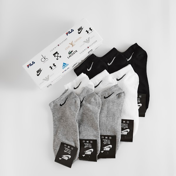Чоловічі шкарпетки для спорту Шкарпетки Nike з логотипом Спортивні шкарпетки найк з потрійними смугами