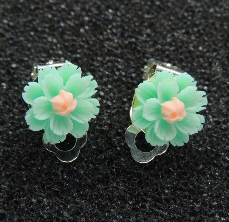 Сережки кліпси дитячі для вух без пробивання квітка Хризантема М'ятна з рожевою, фото 1
