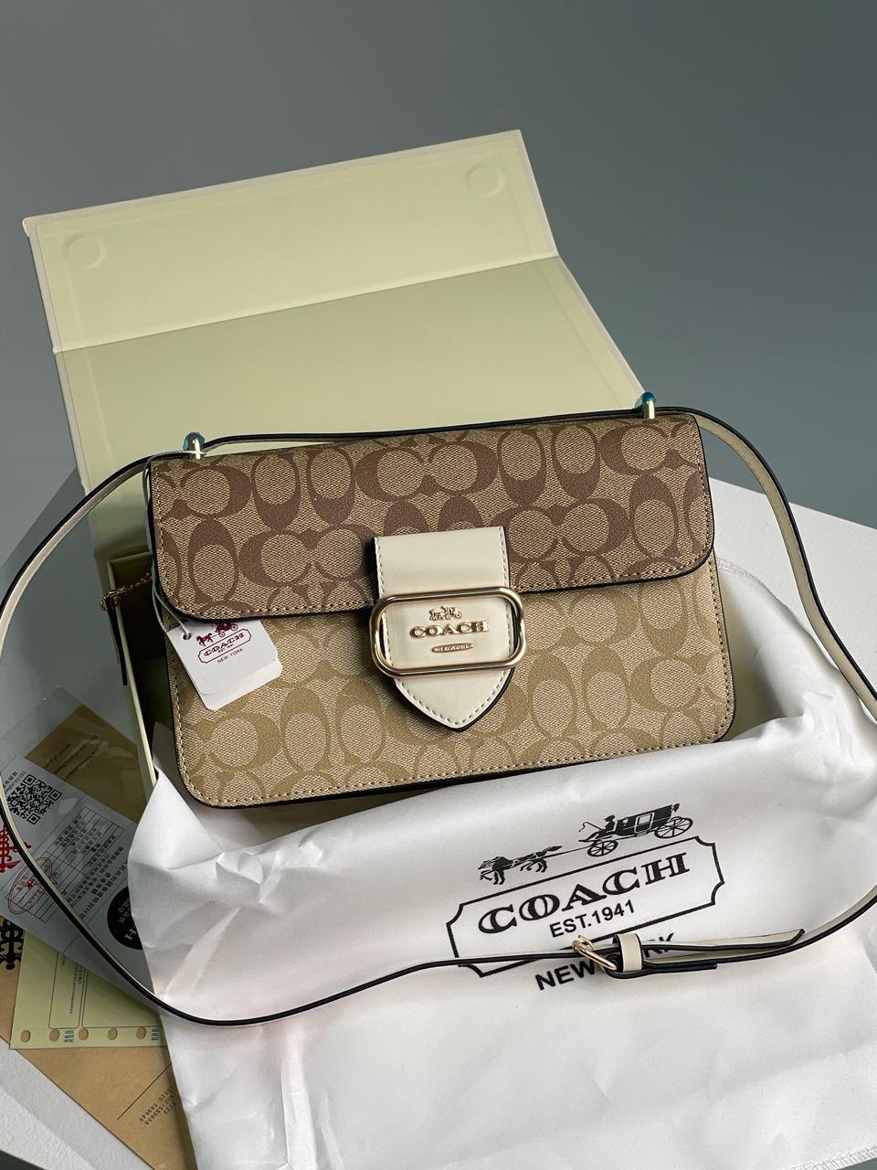 Жіноча сумка Коуч бежева Coach Beige Large Morgan Square Crossbody Bag