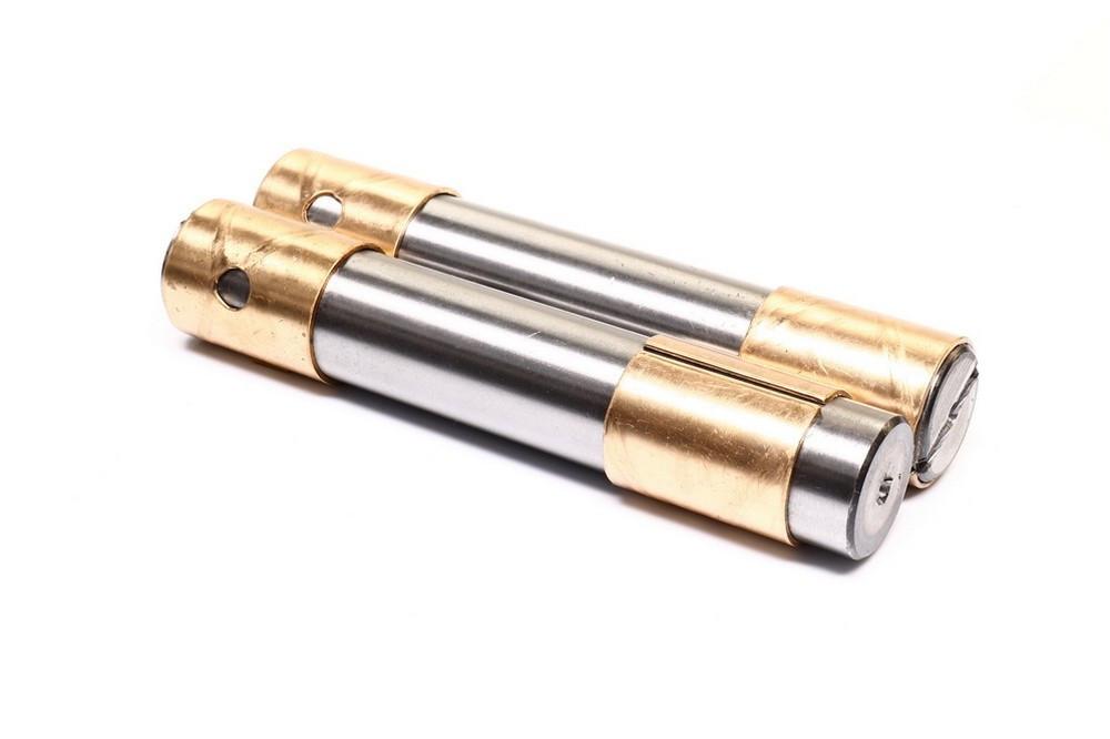 Шкворень у комплекті ЗІЛ 130 Р0 (D=38) (2 шворні+4 втулки)  130-3000100-01