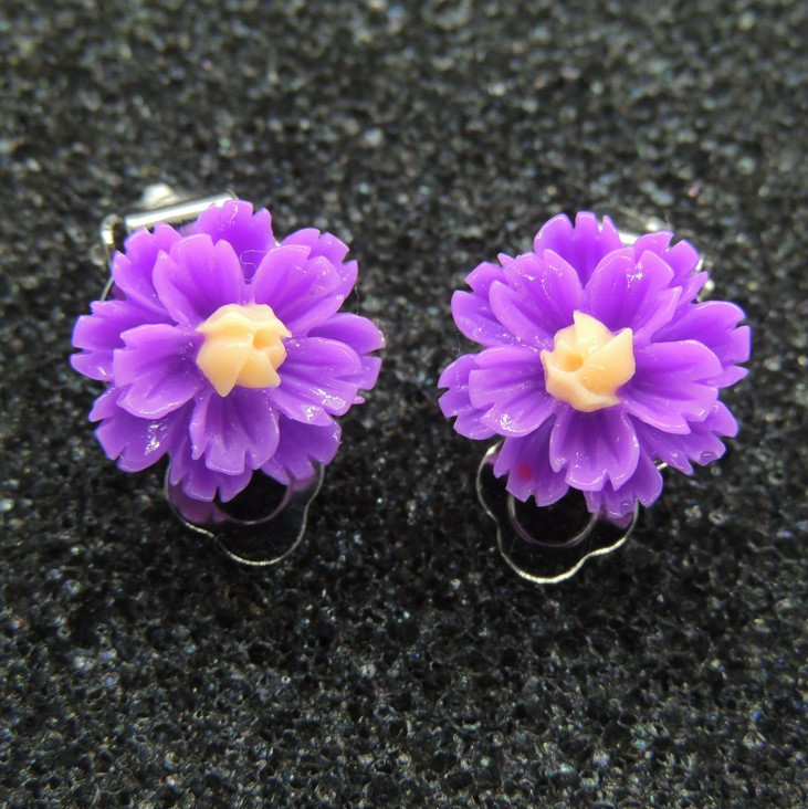 Сережки кліпси дитячі для вух без пробивання квітка Хризантема Фіолетова з бежевою, фото 1