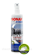 Sonax Xtreme жидкость для чистки панели приборов с матовым эффектом.