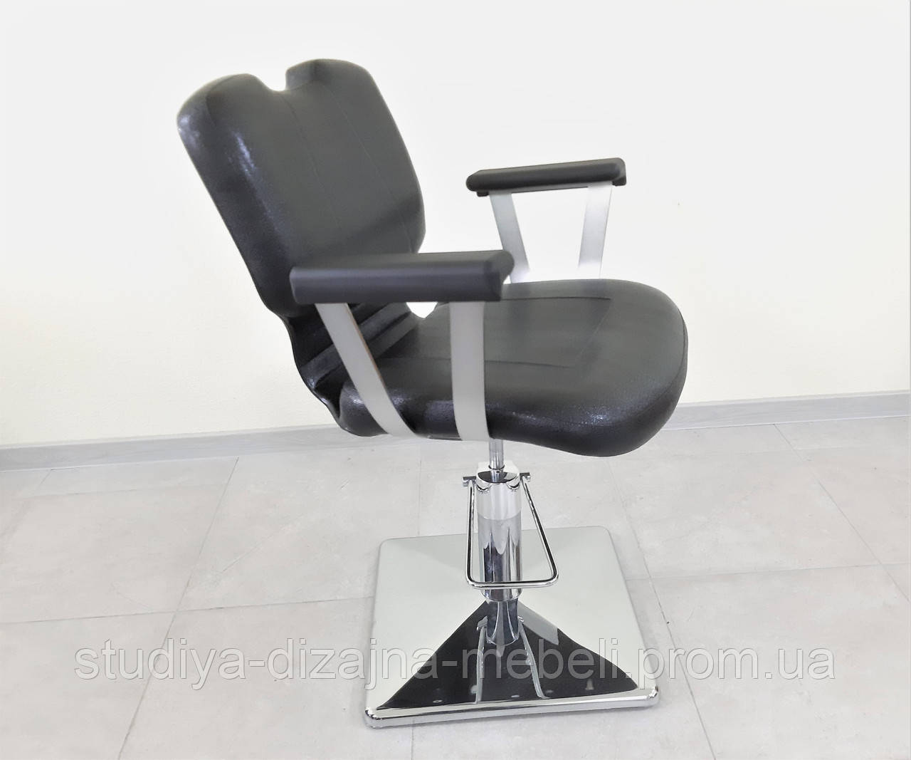 Парикмахерское кресло Даниэль гидравлика, квадрат черное - фото 6 - id-p2174779935