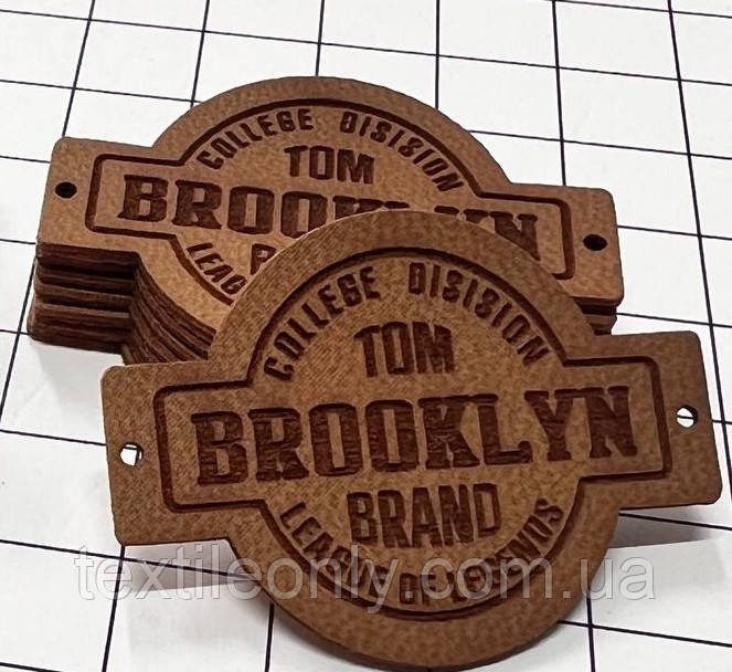 Нашивка Brooklyn / Бруклин 40х30 мм колір коричневий