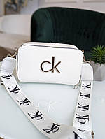 Сумка женская Calvin Klein Кельвин Кляйн кросс-боди на широкой шлейке белая