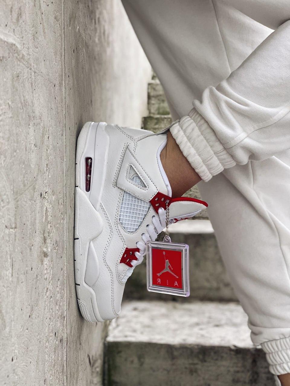 Кросівки чоловічі білі Nike Jordan 4 Retro Metallic Red (15959)