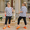 Жіночий літній прогулянковий костюм: блузка з візерунком та вкорочені штани, батал великі розміри, фото 2