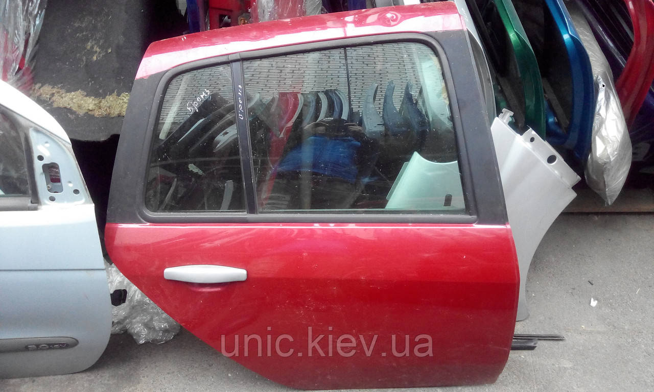 Двері задня права Renault Symbol NEW б/в