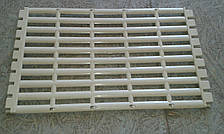 Трапік пластиковий із кріпленнями під сітку