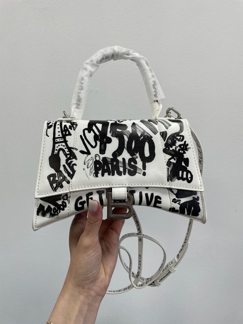 Жіноча сумка Баленсіага біла Balenciaga Hourglass Small Handbag Graffiti in White