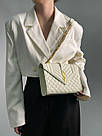 Жіноча сумка Ів Сен Лоран бежева Yves Saint Laurent Beige Envelope Medium, фото 3