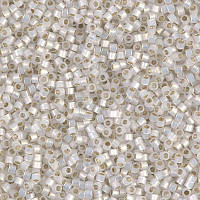 Бісер Miyuki Delica Beads 11/0 Gilt Lined White Opal DB0221 (1 гр)