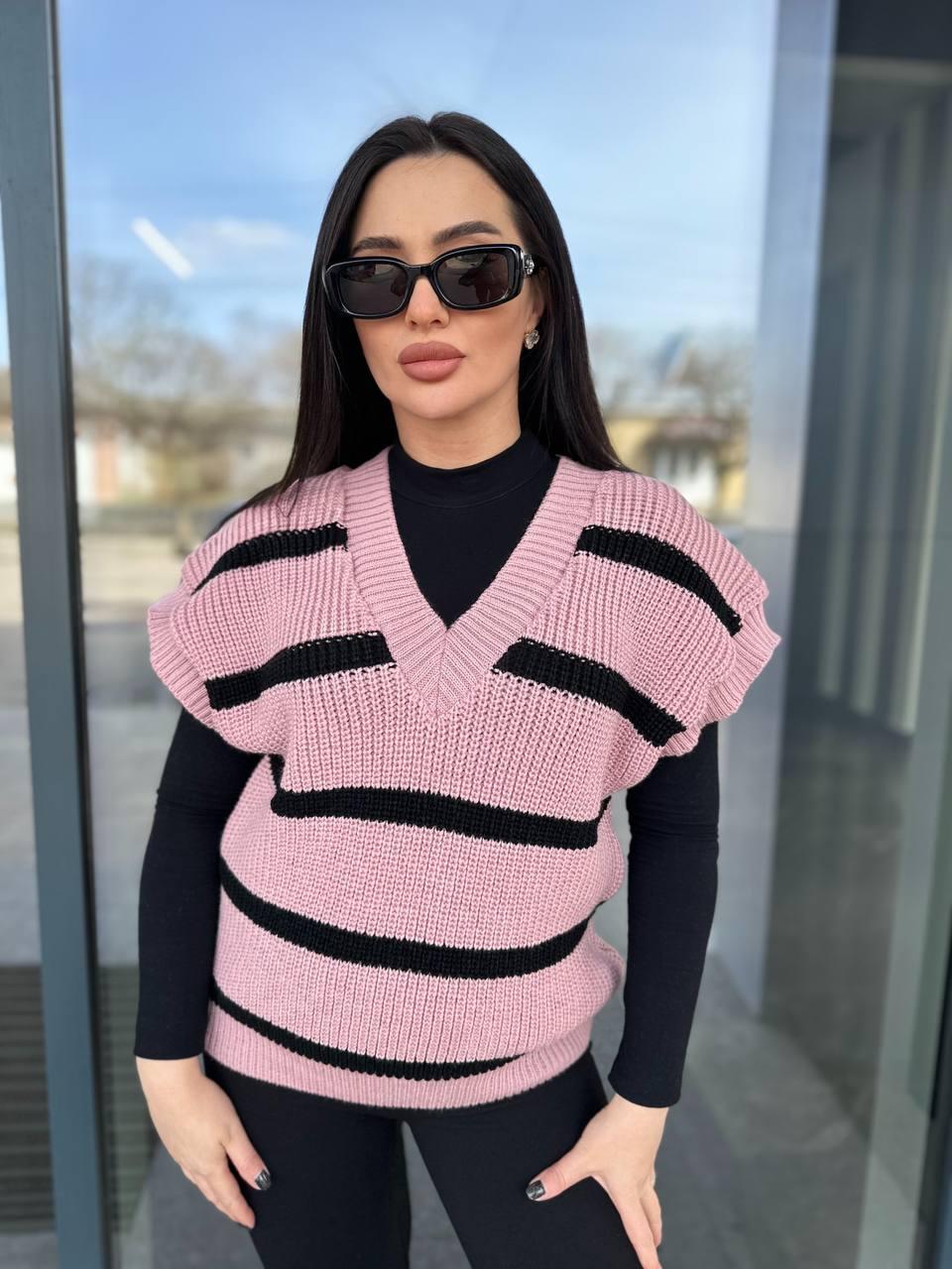 Стильна в'язана жилетка в смужку хіт продажів 2024