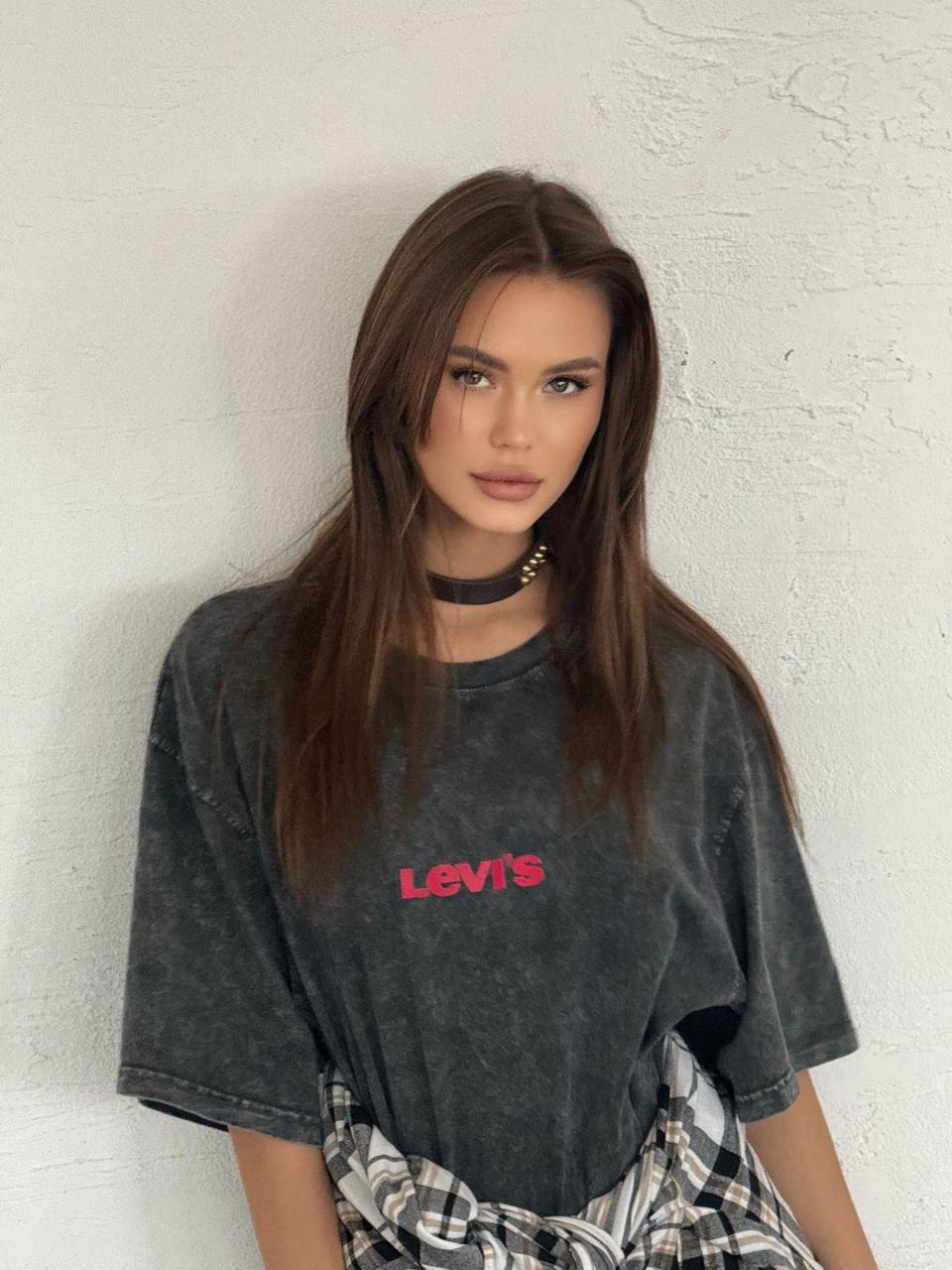 Жіноча футболка в стилі оверсайз, фото 1