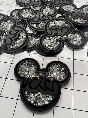Нашивка Міккі / Mickey Kiss стрази 35х30 мм колір сірий, фото 1