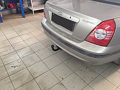 Фаркоп Hyundai Elantra XD 2000-2012 (Хендай Елантра XD) знімний гак на болтах