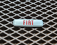 Шильдик с логотипом Fiat