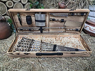 Набір із 6 шампурів з кованою ручкою "Вікінг" (700х12х3 мм) + подвійний шампур + комплект, в дерев'яному кейсі