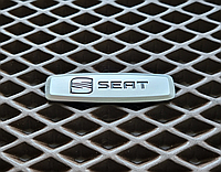 Шильдик с логотипом Seat