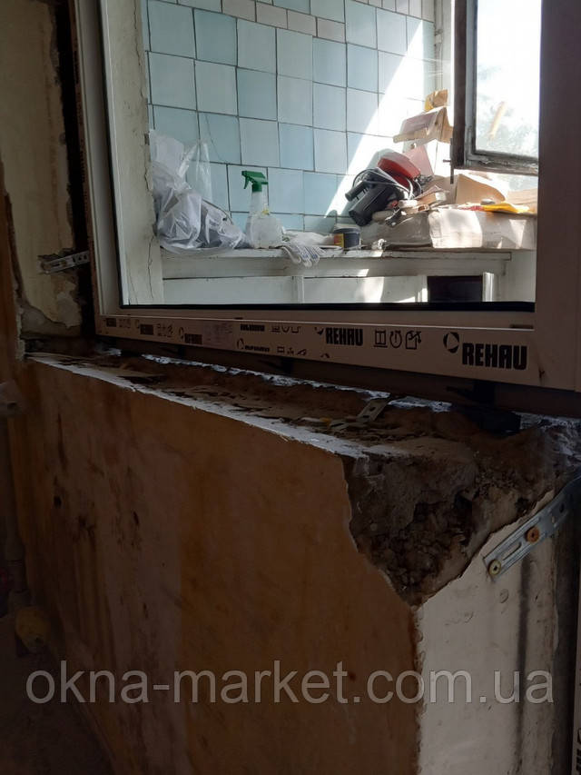 Балконний блок в профільній системі Rehau 70 фото роботи Вікна Маркет