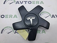 104423400B Заглушка в колесный диск Tesla MODEL 3
