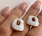 Срібні сережки жіночі з підвісом з позолотою і білою емаллю Карамболь, фото 5