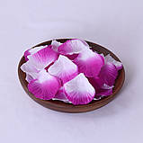 Штучні пелюстки троянд 100 штук 50 на 50 мм фіолетово-білий, фото 3