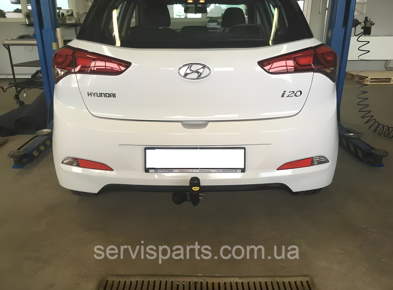 Фаркоп Hyundai I20 2 2014-2020 (Хендай Ай 20) польський, гак на болтах