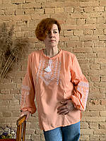 Женская шифоновая блуза в нежном цвете.