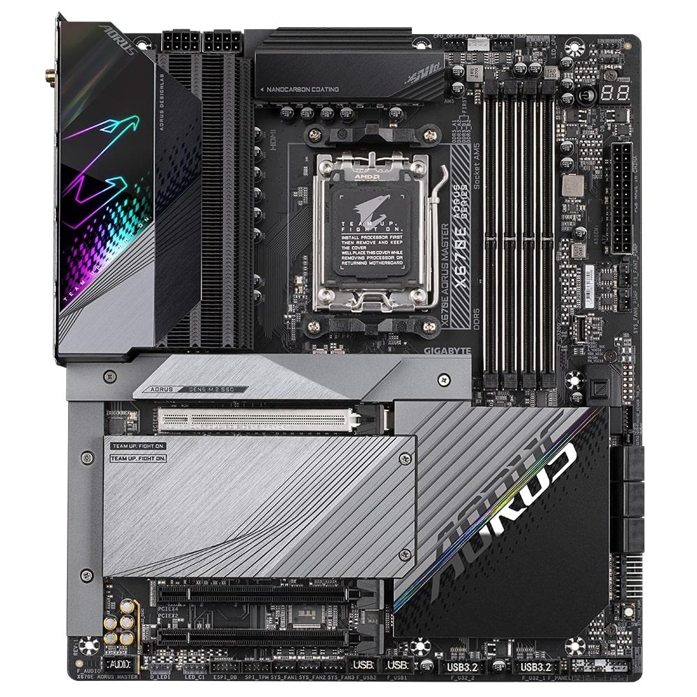 Gigabyte Материнська плата X670E AORUS MASTER sAM5 X670 4xDDR5 M.2 HDMI DP mATX