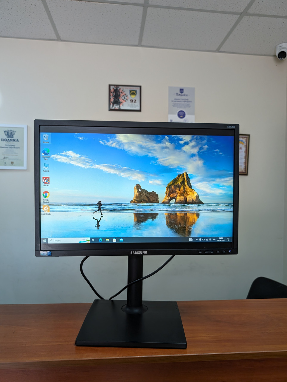 Монітор Samsung S22E450 22" / LED / 1680x1050 / Vesa /  Б\У