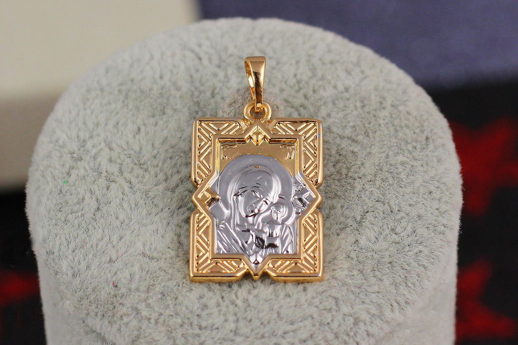 Ладанка Xuping Jewelry з куточками з боків комбінована 2 см