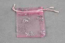 Мішечок з органзи колір рожевий зі сріблястими метеликами 8.5 см на 6.5 см
