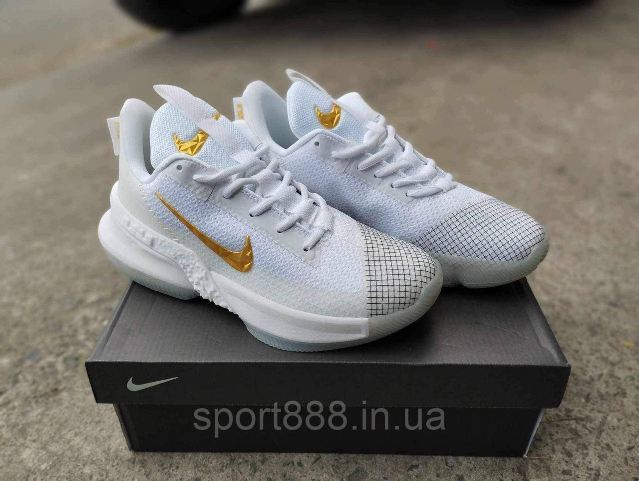 Eur39-46 Nike Lebron Ambassador 13 Triple White/Metallic Gold мужские кросівки, фото 1