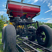 Самохідний розкидач мінеральних добрив "Крапелька-У"