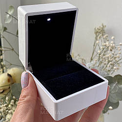 Коробочка для каблучки з підсвічуванням Marry Me - Футляр скринька квадратноЇ форми для пропозиції або весілля, біла