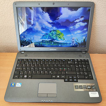 Ноутбук Samsung R530 15.6" T3300/2 Gb DDR2/250 Gb HDD/ Mobile 4 Series Chipset Integrated Graphics