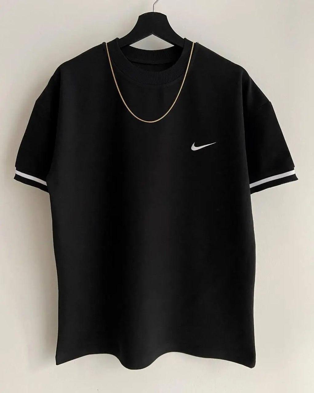 Мужская футболка Nike черная с вышитым лого