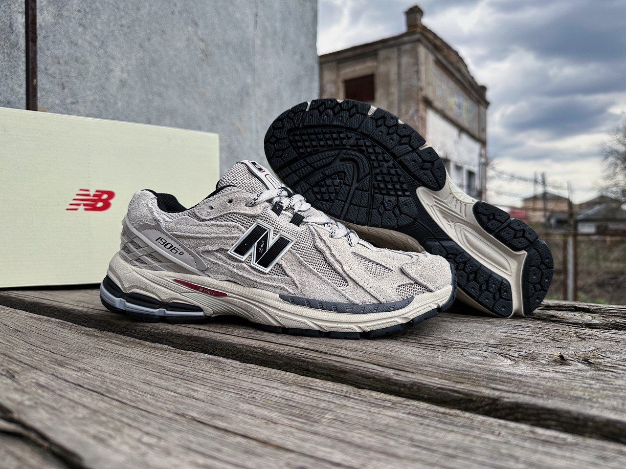 Чоловічі кросівки New Balance 1906D Protection Pack Beige бежевий