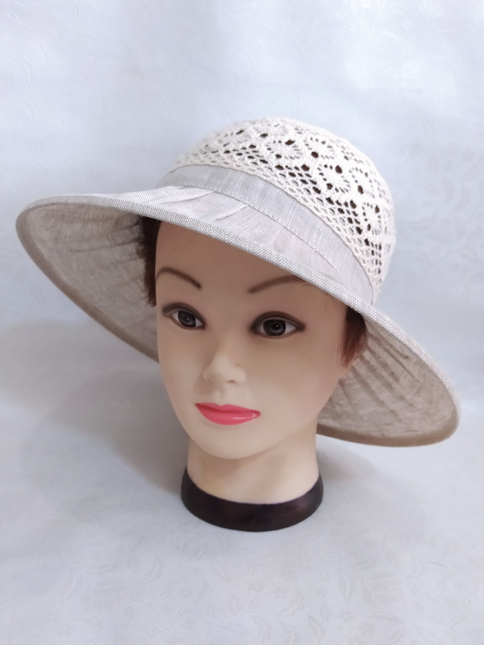 Жіночий літній капелюх, текстиль-льон, колір льон.