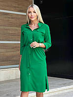 Зелёное женское свободное лёгкое платье-миди из жатки на пуговицах во всей длине и боковыми карманами