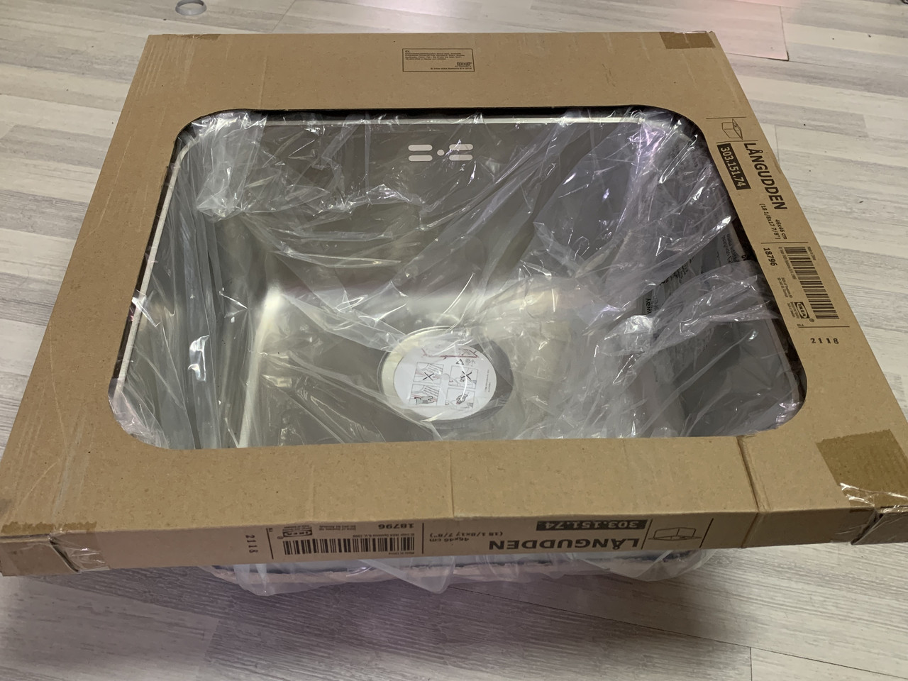 Врізна мийка кухонна Ikea Langudden 460 х 460 з нержавіючої сталі