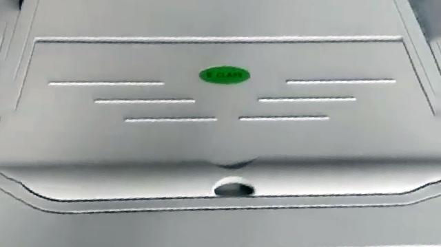 Крышка на верхней панели прибора