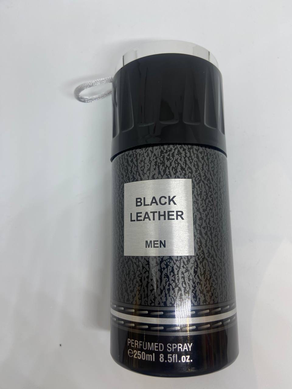 Чоловічий парфумований спрей Black Leather 250ml